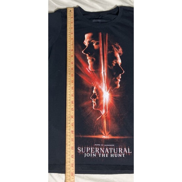 Supernatural Women’s Size Large Dawn of Darkness Join the Hunt T-Shirt - Picture 4 of 6